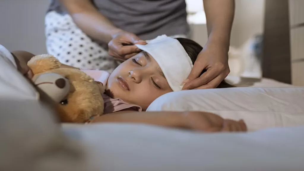 ما هو الفرق بين نوبات التشنجات الحرارية البسيطة والمعقدة؟